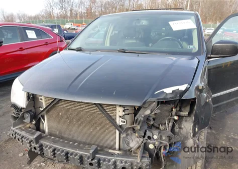 2013 Chrysler Town & Country Touring из США, поврежденный, VIN 2C4RC1BG6DR604940